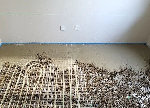 石膏基自流平砂漿和細石混凝土區別